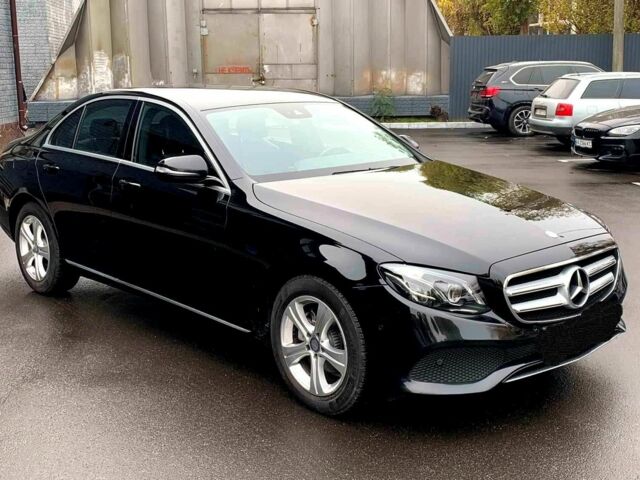 Чорний Мерседес Е-Клас, об'ємом двигуна 2 л та пробігом 111 тис. км за 32000 $, фото 1 на Automoto.ua