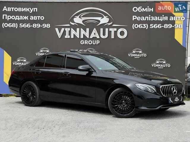 Чорний Мерседес Е-Клас, об'ємом двигуна 2 л та пробігом 144 тис. км за 27900 $, фото 1 на Automoto.ua