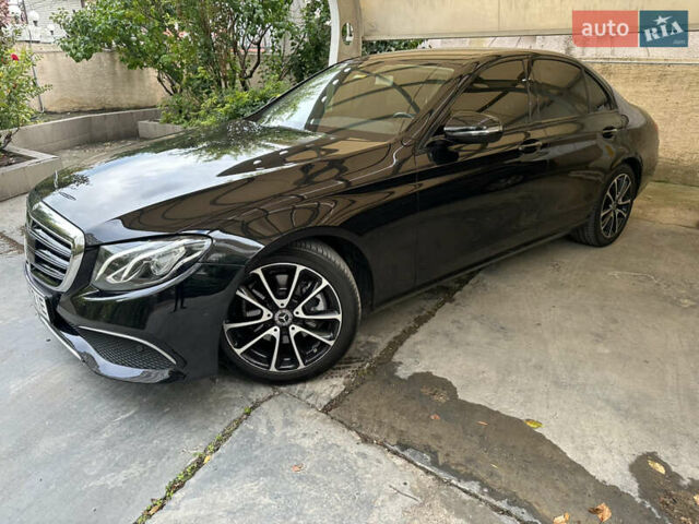 Мерседес Е-Класс 2017 в Одессе на Automoto.ua Черный Мерседес Е-Класс, объемом двигателя 1.95 л и пробегом 102 тыс. км за 33000 $, фото 1 на Automoto.ua