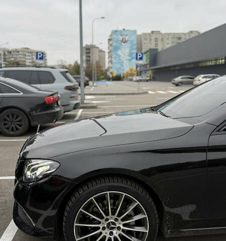 Мерседес Е-Клас 2017 у Києві на Automoto.ua Чорний Мерседес Е-Клас, об'ємом двигуна 1.95 л та пробігом 265 тис. км за 33200 $, фото 1 на Automoto.ua