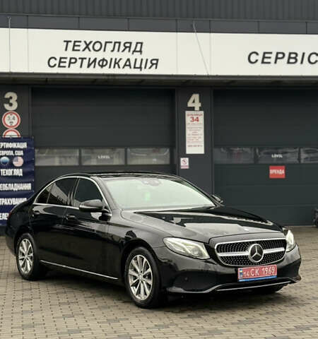 Черный Мерседес Е-Класс, объемом двигателя 1.95 л и пробегом 301 тыс. км за 19500 $, фото 1 на Automoto.ua