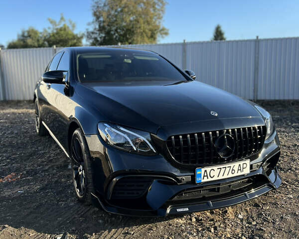 Чорний Мерседес Е-Клас, об'ємом двигуна 1.95 л та пробігом 240 тис. км за 35000 $, фото 1 на Automoto.ua