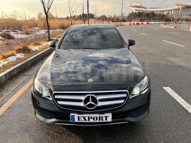 Чорний Мерседес Е-Клас, об'ємом двигуна 2 л та пробігом 94 тис. км за 19900 $, фото 1 на Automoto.ua