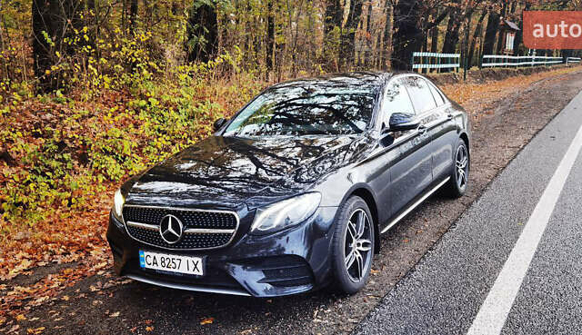 Чорний Мерседес Е-Клас, об'ємом двигуна 2 л та пробігом 220 тис. км за 19999 $, фото 1 на Automoto.ua