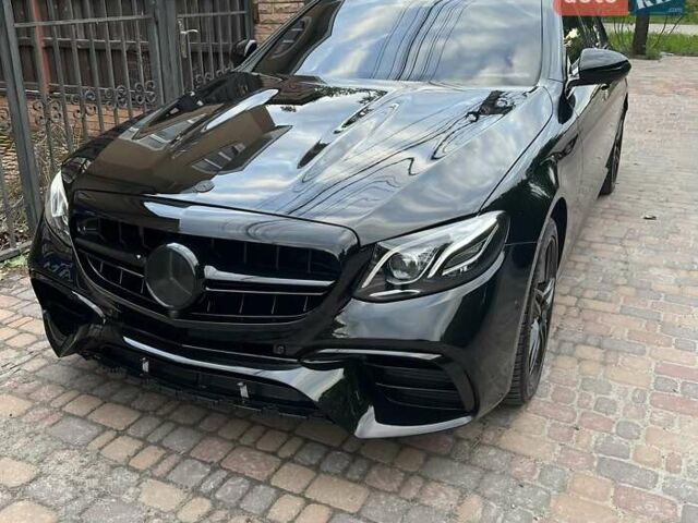 Черный Мерседес Е-Класс, объемом двигателя 1.99 л и пробегом 80 тыс. км за 39500 $, фото 1 на Automoto.ua