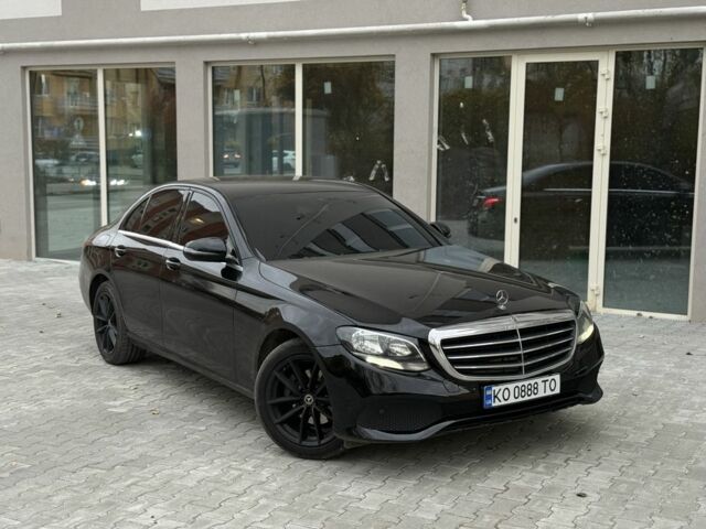 Мерседес Е-Класс 2017 в Ужгороде на Automoto.ua Черный Мерседес Е-Класс, объемом двигателя 2 л и пробегом 300 тыс. км за 16500 $, фото 1 на Automoto.ua