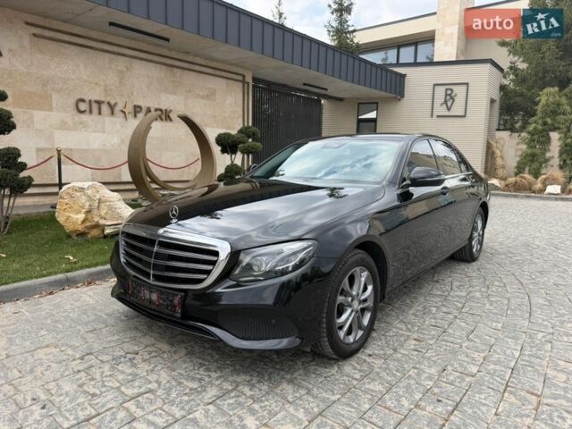 Чорний Мерседес Е-Клас, об'ємом двигуна 1.95 л та пробігом 225 тис. км за 24200 $, фото 1 на Automoto.ua