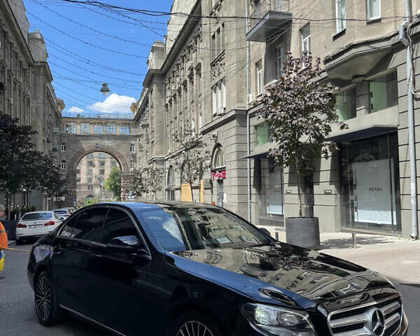 Чорний Мерседес Е-Клас, об'ємом двигуна 1.9 л та пробігом 374 тис. км за 19100 $, фото 1 на Automoto.ua