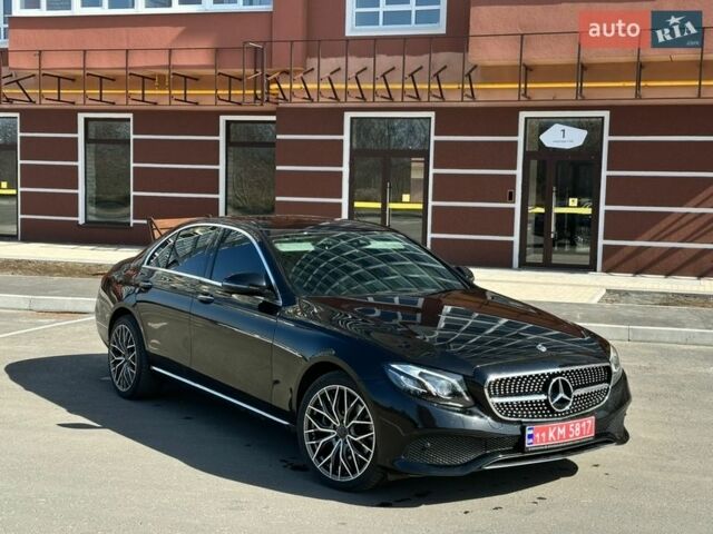 Чорний Мерседес Е-Клас, об'ємом двигуна 1.95 л та пробігом 99 тис. км за 33000 $, фото 1 на Automoto.ua