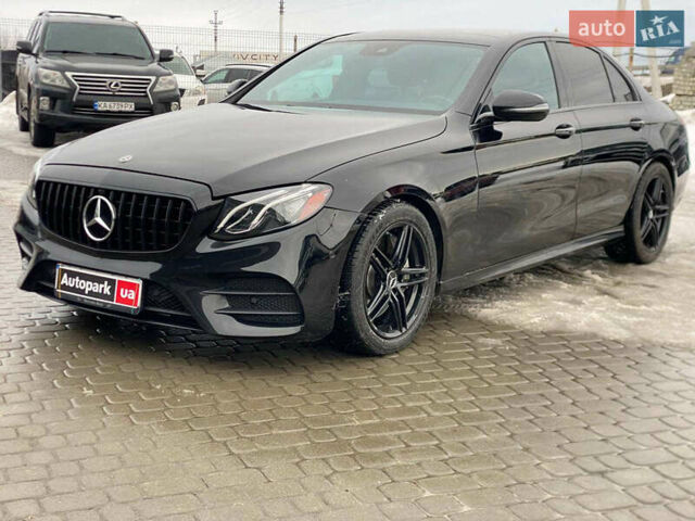 Чорний Мерседес Е-Клас, об'ємом двигуна 2 л та пробігом 119 тис. км за 31490 $, фото 1 на Automoto.ua