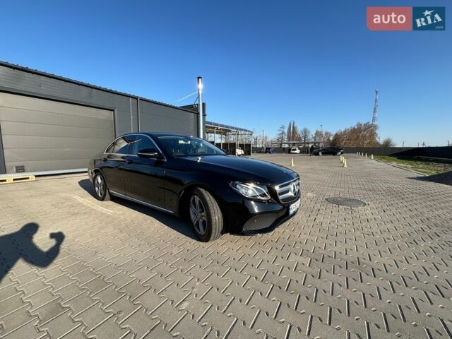 Чорний Мерседес Е-Клас, об'ємом двигуна 1.95 л та пробігом 274 тис. км за 25500 $, фото 1 на Automoto.ua