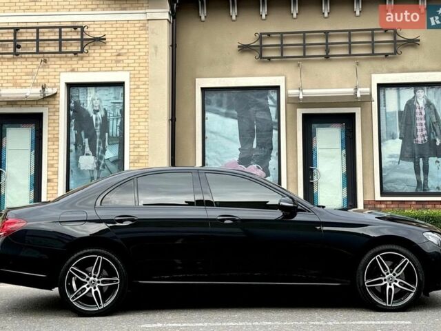 Чорний Мерседес Е-Клас, об'ємом двигуна 1.95 л та пробігом 142 тис. км за 31000 $, фото 1 на Automoto.ua