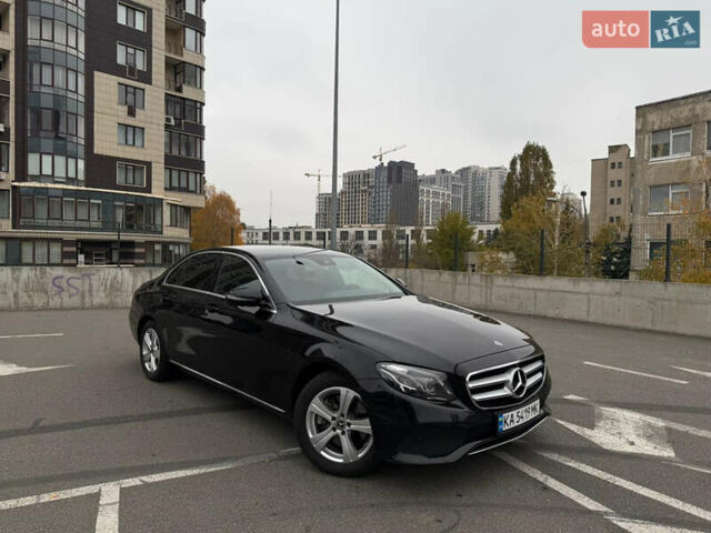 Черный Мерседес Е-Класс, объемом двигателя 1.95 л и пробегом 140 тыс. км за 34500 $, фото 1 на Automoto.ua