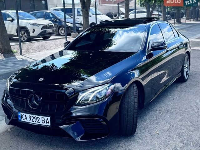 Черный Мерседес Е-Класс, объемом двигателя 1.99 л и пробегом 124 тыс. км за 27500 $, фото 1 на Automoto.ua