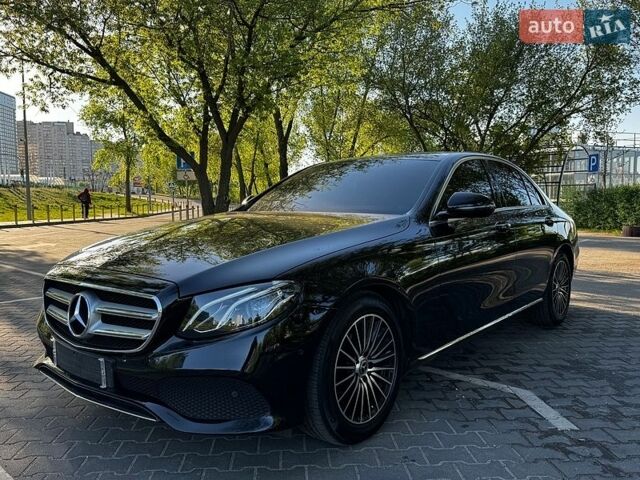 Черный Мерседес Е-Класс, объемом двигателя 1.95 л и пробегом 148 тыс. км за 26500 $, фото 1 на Automoto.ua