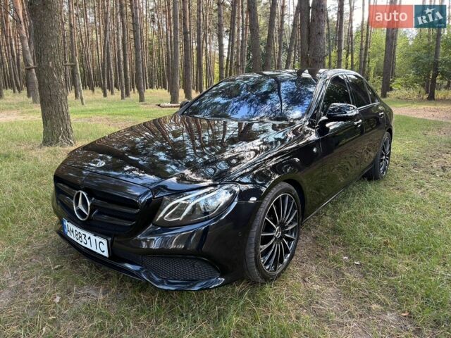 Чорний Мерседес Е-Клас, об'ємом двигуна 2 л та пробігом 310 тис. км за 22900 $, фото 1 на Automoto.ua