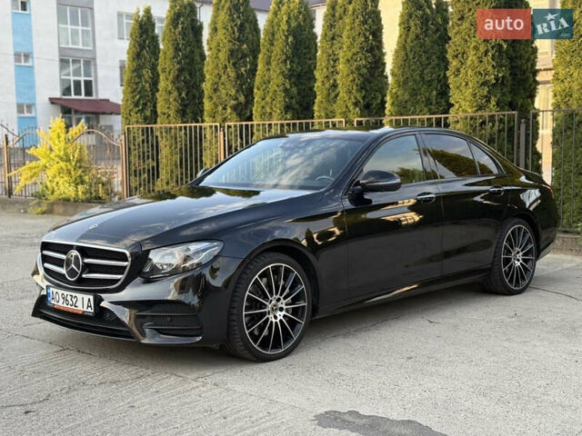 Черный Мерседес Е-Класс, объемом двигателя 2.93 л и пробегом 220 тыс. км за 42899 $, фото 1 на Automoto.ua
