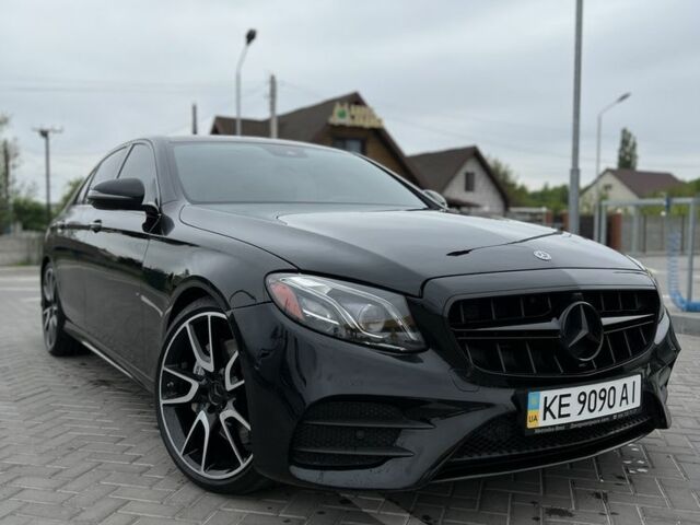 Черный Мерседес Е-Класс, объемом двигателя 3 л и пробегом 60 тыс. км за 55013 $, фото 1 на Automoto.ua