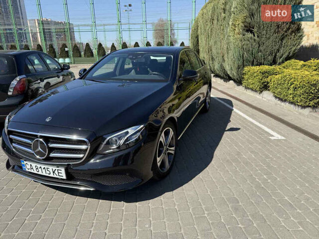 Черный Мерседес Е-Класс, объемом двигателя 1.95 л и пробегом 199 тыс. км за 27600 $, фото 1 на Automoto.ua