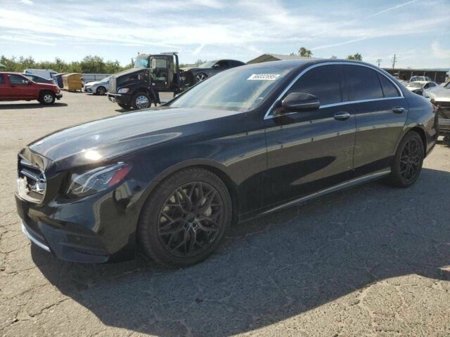 Черный Мерседес Е-Класс, объемом двигателя 2 л и пробегом 87 тыс. км за 9000 $, фото 1 на Automoto.ua