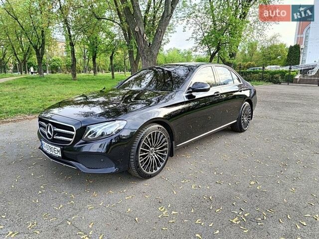 Чорний Мерседес Е-Клас, об'ємом двигуна 1.95 л та пробігом 200 тис. км за 23999 $, фото 1 на Automoto.ua