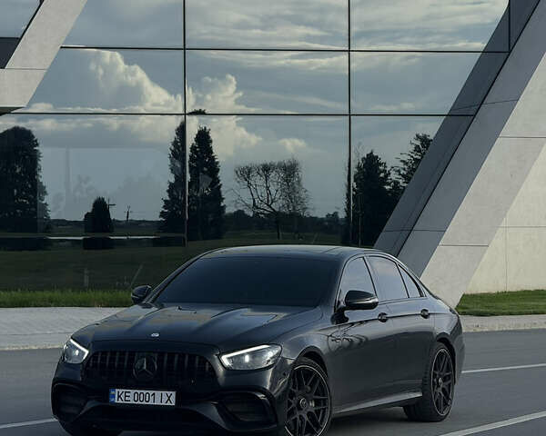 Черный Мерседес Е-Класс, объемом двигателя 3 л и пробегом 60 тыс. км за 50000 $, фото 1 на Automoto.ua