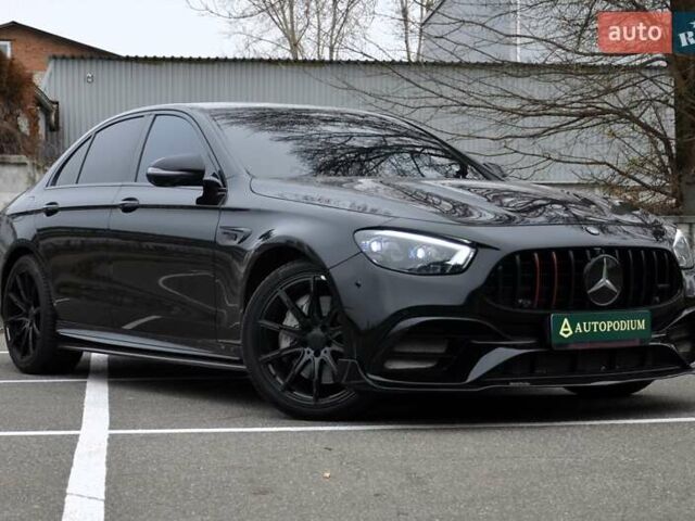 Черный Мерседес Е-Класс, объемом двигателя 3 л и пробегом 113 тыс. км за 52999 $, фото 1 на Automoto.ua