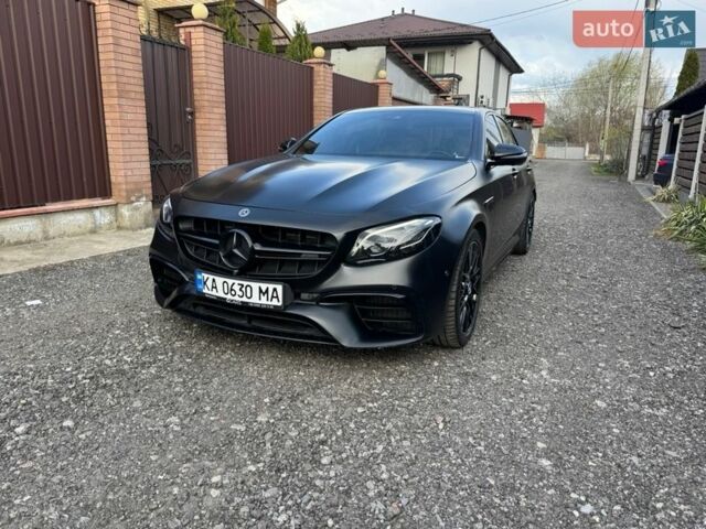 Черный Мерседес Е-Класс, объемом двигателя 3.98 л и пробегом 88 тыс. км за 60000 $, фото 1 на Automoto.ua