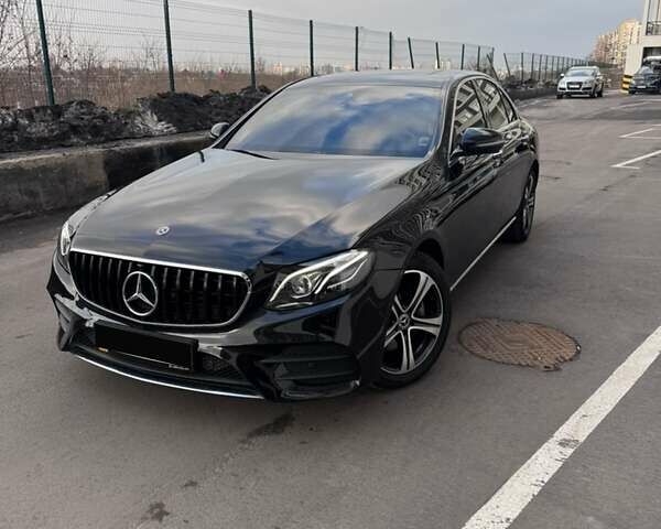 Черный Мерседес Е-Класс, объемом двигателя 1.95 л и пробегом 112 тыс. км за 30500 $, фото 1 на Automoto.ua