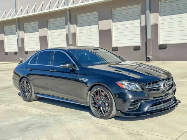 Чорний Мерседес Е-Клас, об'ємом двигуна 4 л та пробігом 45 тис. км за 19000 $, фото 1 на Automoto.ua