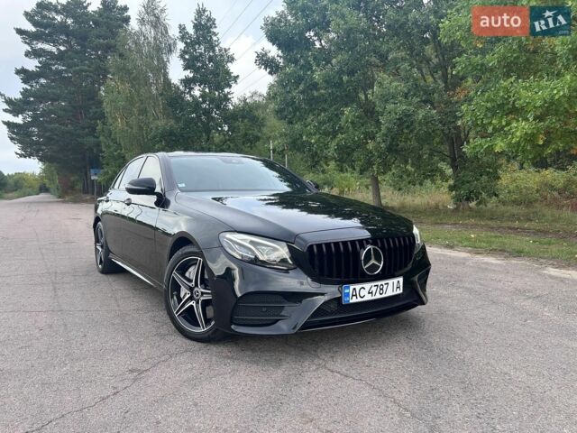 Чорний Мерседес Е-Клас, об'ємом двигуна 1.95 л та пробігом 148 тис. км за 30900 $, фото 1 на Automoto.ua