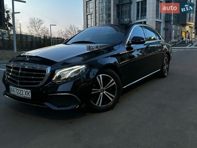 Черный Мерседес Е-Класс, объемом двигателя 1.95 л и пробегом 70 тыс. км за 35900 $, фото 1 на Automoto.ua