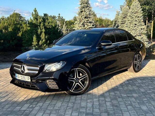 Чорний Мерседес Е-Клас, об'ємом двигуна 1.95 л та пробігом 148 тис. км за 30000 $, фото 1 на Automoto.ua
