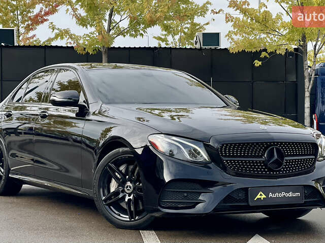 Черный Мерседес Е-Класс, объемом двигателя 1.99 л и пробегом 95 тыс. км за 31700 $, фото 1 на Automoto.ua