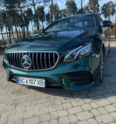 Чорний Мерседес Е-Клас, об'ємом двигуна 3 л та пробігом 97 тис. км за 33333 $, фото 1 на Automoto.ua