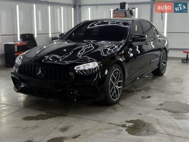 Черный Мерседес Е-Класс, объемом двигателя 1.95 л и пробегом 156 тыс. км за 45000 $, фото 1 на Automoto.ua