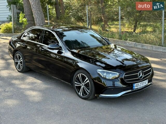 Черный Мерседес Е-Класс, объемом двигателя 1.95 л и пробегом 128 тыс. км за 39500 $, фото 1 на Automoto.ua