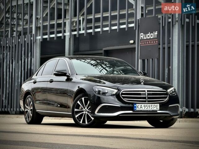 Черный Мерседес Е-Класс, объемом двигателя 3 л и пробегом 207 тыс. км за 40000 $, фото 1 на Automoto.ua