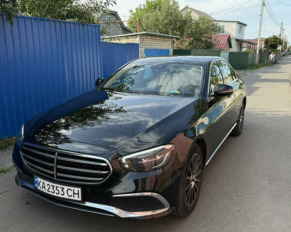 Черный Мерседес Е-Класс, объемом двигателя 1.99 л и пробегом 99 тыс. км за 45000 $, фото 1 на Automoto.ua