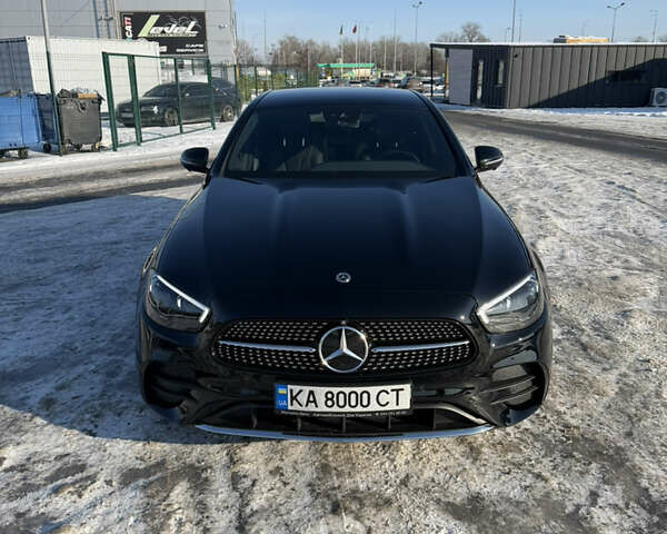 Чорний Мерседес Е-Клас, об'ємом двигуна 1.95 л та пробігом 63 тис. км за 49000 $, фото 1 на Automoto.ua