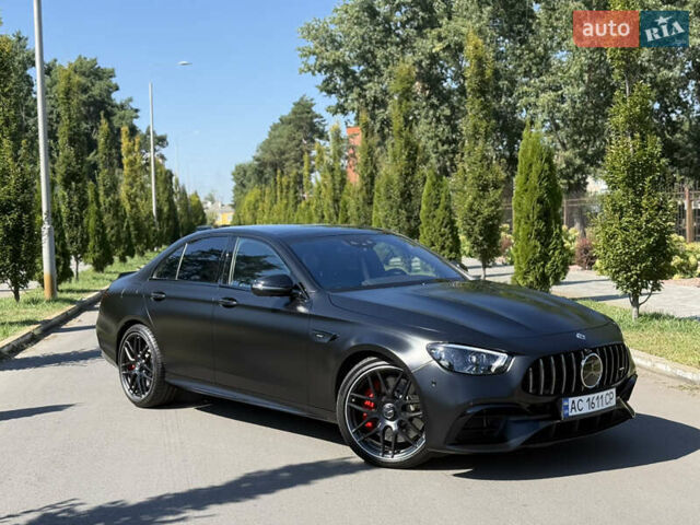 Чорний Мерседес Е-Клас, об'ємом двигуна 4 л та пробігом 45 тис. км за 135000 $, фото 1 на Automoto.ua