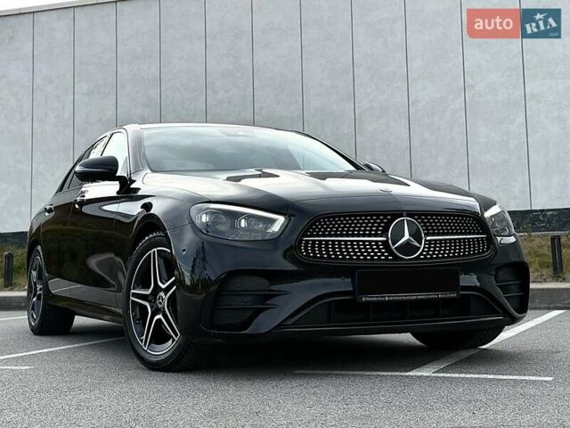 Чорний Мерседес Е-Клас, об'ємом двигуна 1.95 л та пробігом 44 тис. км за 55500 $, фото 1 на Automoto.ua