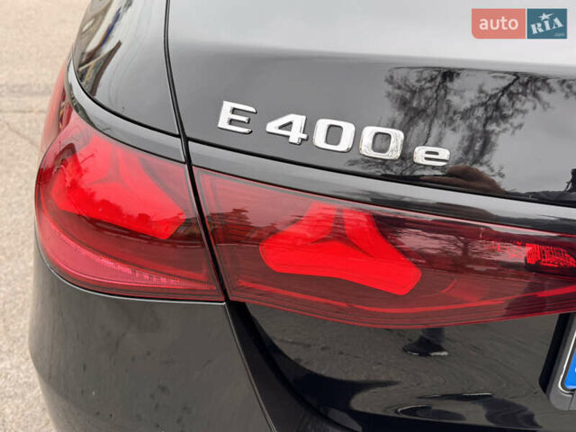 Черный Мерседес Е-Класс, объемом двигателя 2 л и пробегом 42 тыс. км за 102000 $, фото 1 на Automoto.ua