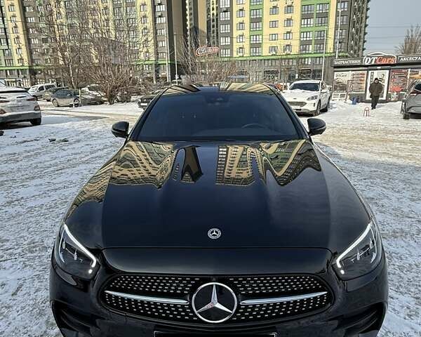 Чорний Мерседес Е-Клас, об'ємом двигуна 1.95 л та пробігом 46 тис. км за 67500 $, фото 1 на Automoto.ua