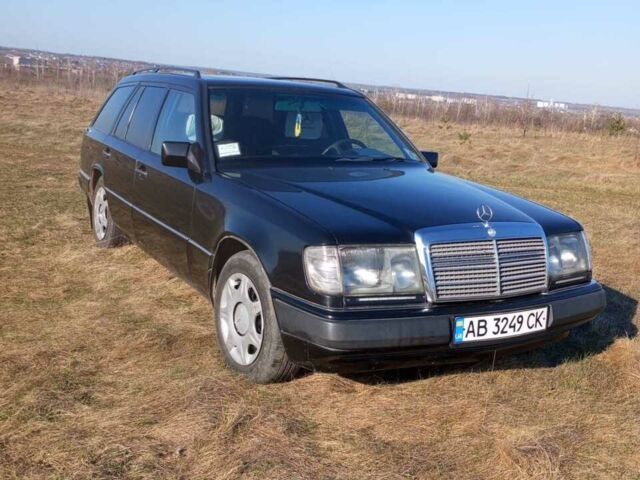Чорний Мерседес Е-Клас, об'ємом двигуна 2 л та пробігом 349 тис. км за 3100 $, фото 1 на Automoto.ua
