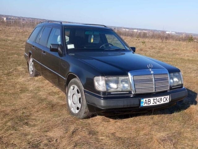 Чорний Мерседес Е-Клас, об'ємом двигуна 2 л та пробігом 349 тис. км за 3100 $, фото 1 на Automoto.ua