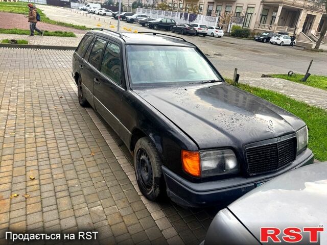 Черный Мерседес Е-Класс, объемом двигателя 2.8 л и пробегом 322 тыс. км за 1100 $, фото 1 на Automoto.ua