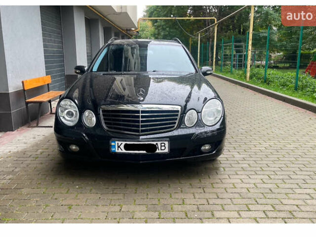 Мерседес Е-Класс 2003 в Ужгороде на Automoto.ua Черный Мерседес Е-Класс, объемом двигателя 2.6 л и пробегом 247 тыс. км за 6200 $, фото 1 на Automoto.ua