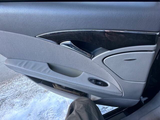 Чорний Мерседес Е-Клас, об'ємом двигуна 2.7 л та пробігом 385 тис. км за 5800 $, фото 1 на Automoto.ua