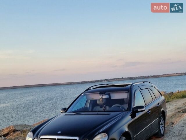 Черный Мерседес Е-Класс, объемом двигателя 2.7 л и пробегом 321 тыс. км за 9000 $, фото 1 на Automoto.ua